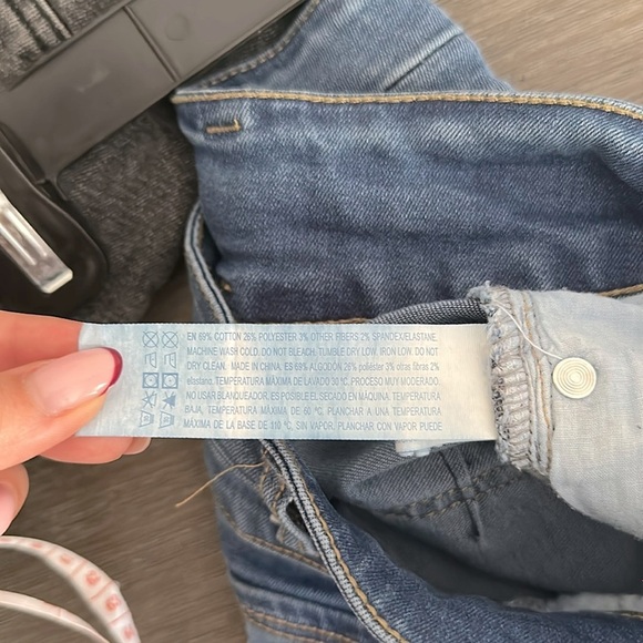 Ultra High Rise Double Button Push Up Shorts - Picture 5 of 5